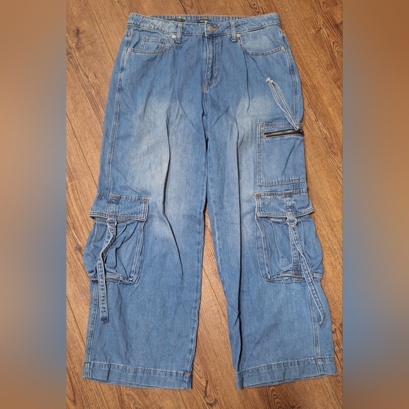 wild fable Denim - Wild Fable Women's Blue Flare Cargo Jeans ☆SIZE 10X29☆